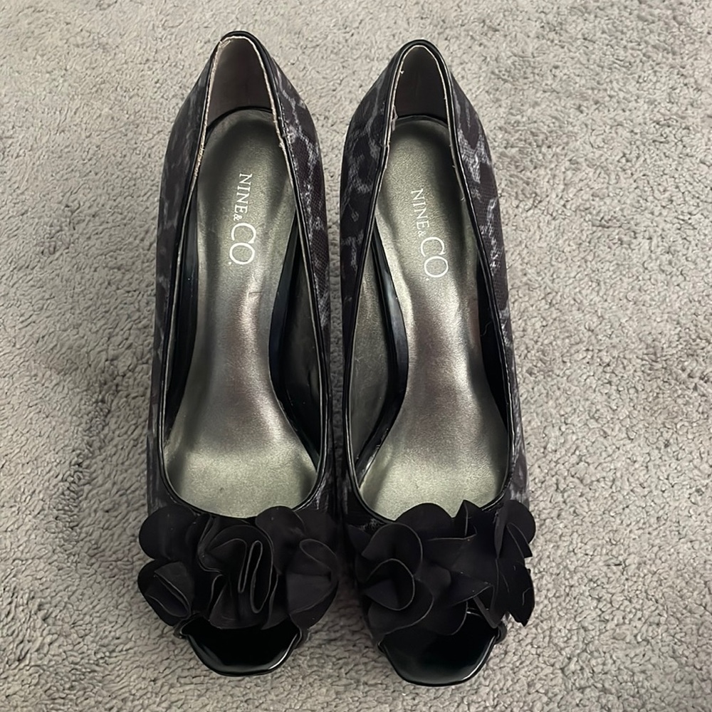 NINE & CO. BLACK ANIMAL PRINT HEELS. SIZE 8.5. WOMEN’S. WORN ONCE.
